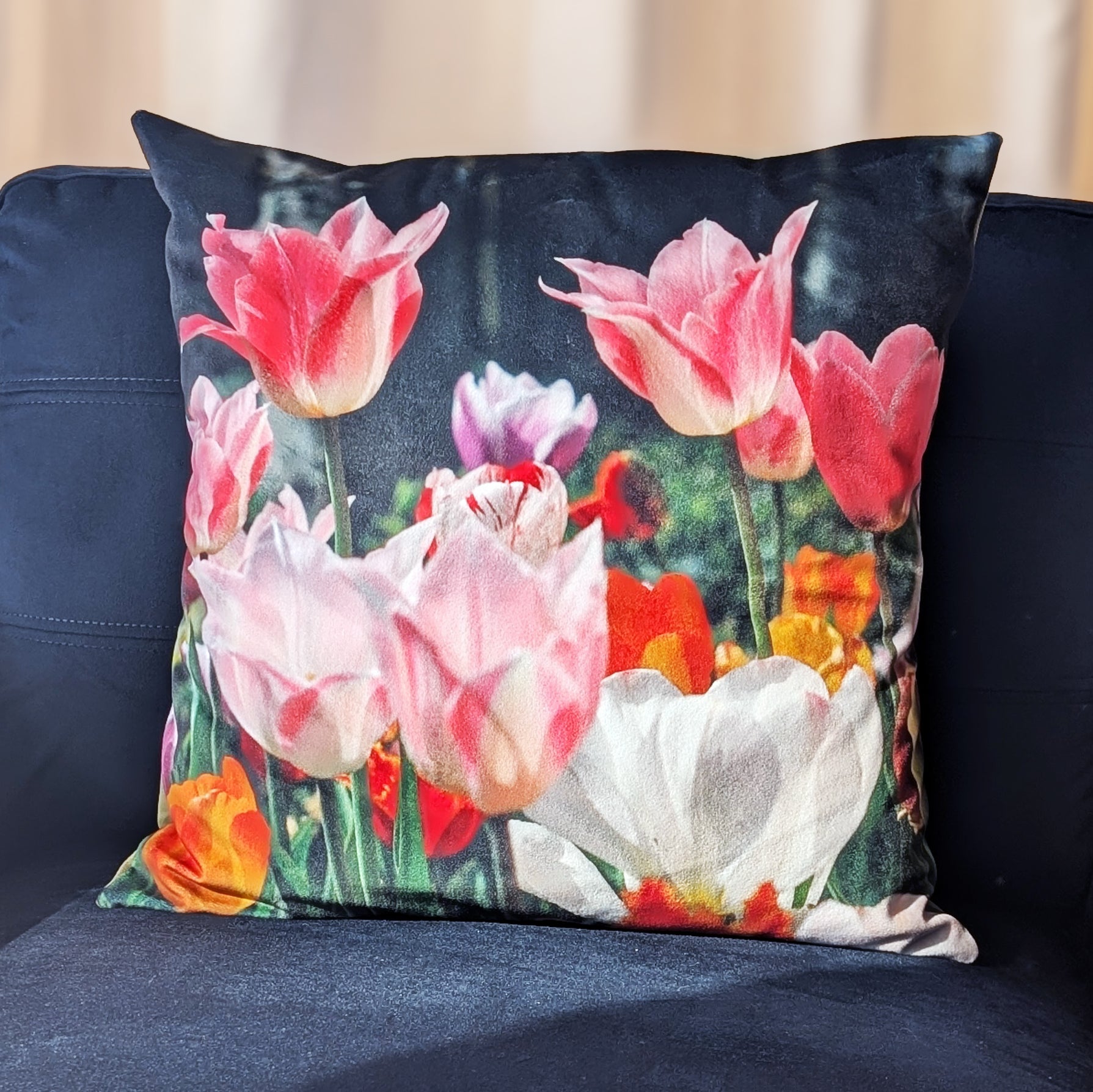 Tulip Velvet Cushion