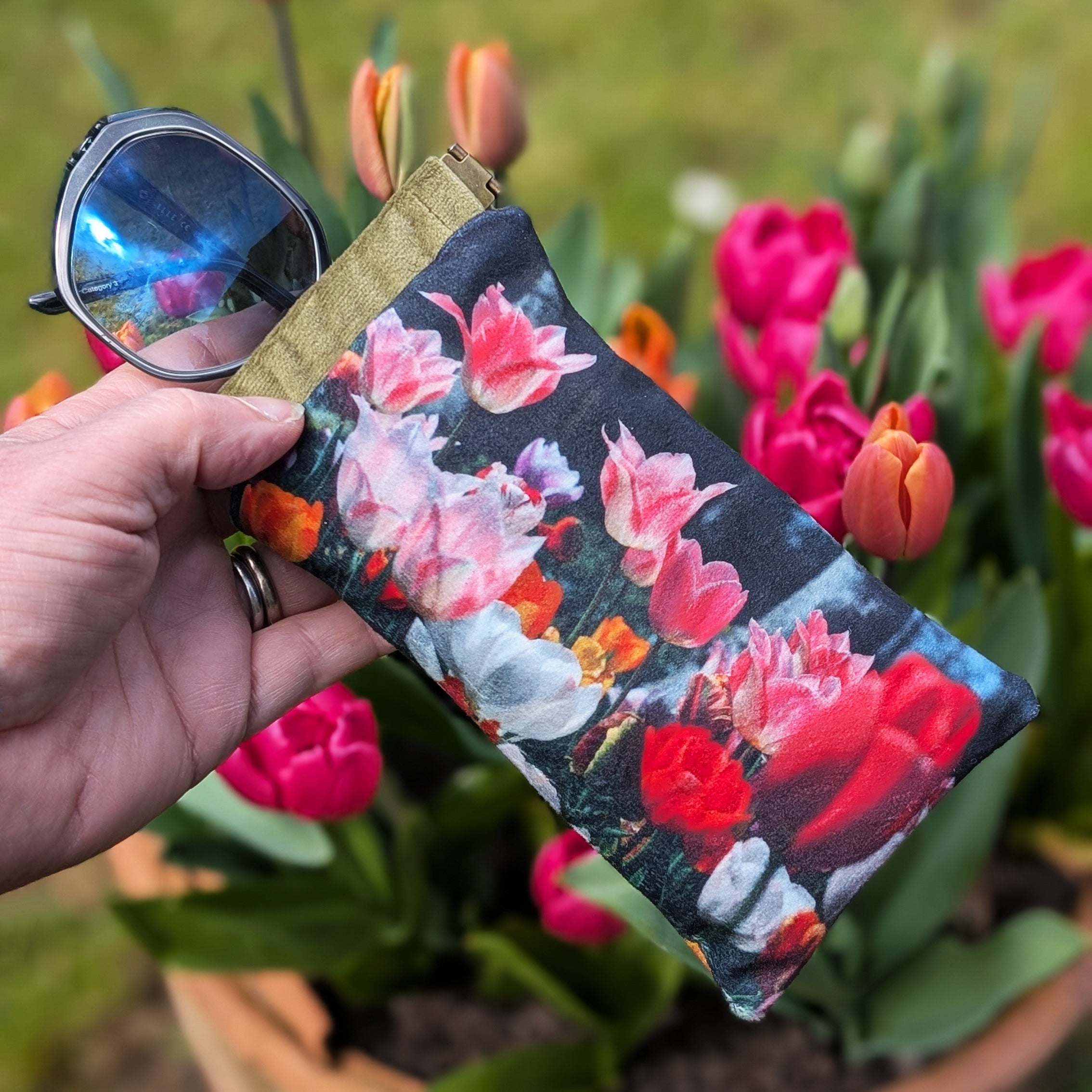 Tulip Velvet Glasses Case